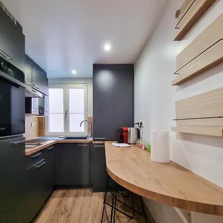 Travel Homes - Newgate 1, Elegant, Heart Of * 콜마