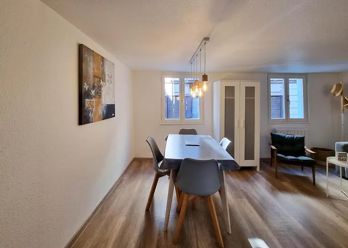 Travel Homes - Newgate 1, Elegant, Heart Of